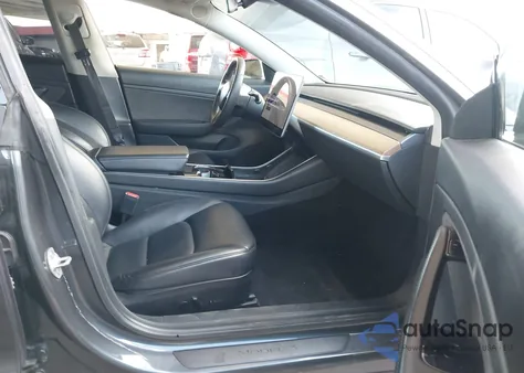 2020 Tesla Model 3 Standard Range Plus Rear-Wheel Drive/Standard Range Rear-Wheel Drive from USA, damaged, VIN 5YJ3E1EA0LF803452